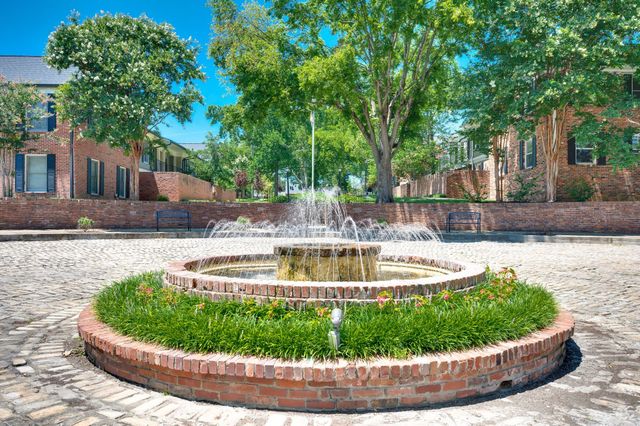 5025 Hillsboro Pike Apt 14N, Nashville, TN 37215