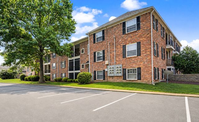 5025 Hillsboro Pike Apt 14N, Nashville, TN 37215