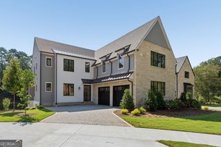 140 Lake Estates Drive, Roswell, GA 30075
