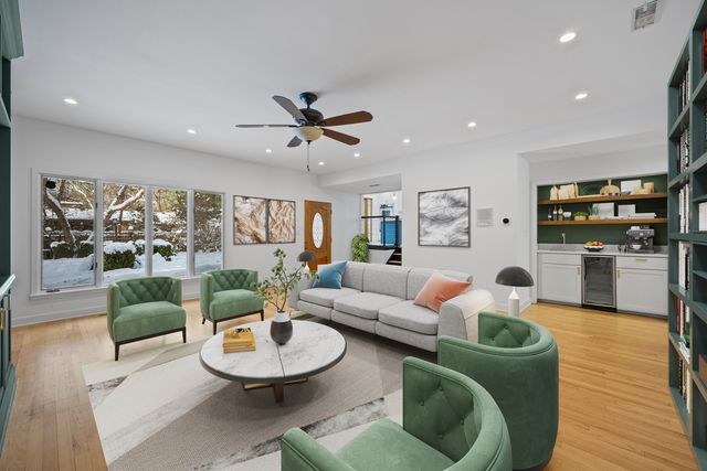 500 Auvergne Place, River Forest, IL 60305