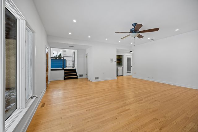 500 Auvergne Place, River Forest, IL 60305