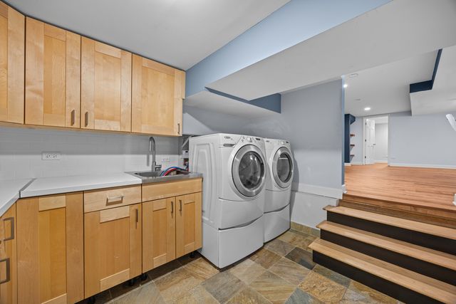 500 Auvergne Place, River Forest, IL 60305