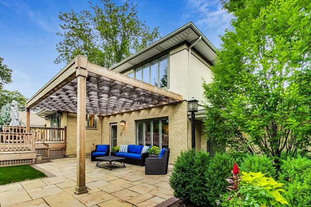 500 Auvergne Place, River Forest, IL 60305