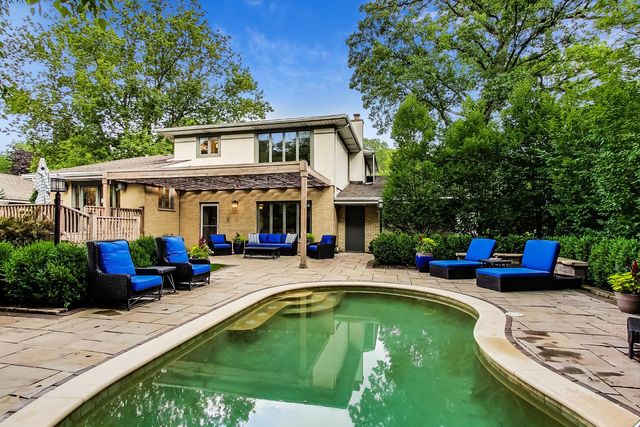 500 Auvergne Place, River Forest, IL 60305