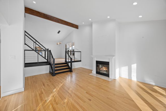 500 Auvergne Place, River Forest, IL 60305