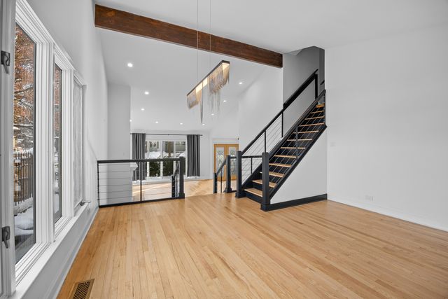 500 Auvergne Place, River Forest, IL 60305