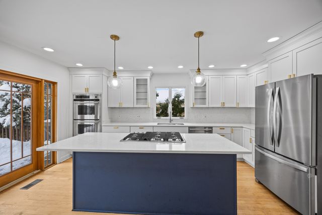 500 Auvergne Place, River Forest, IL 60305