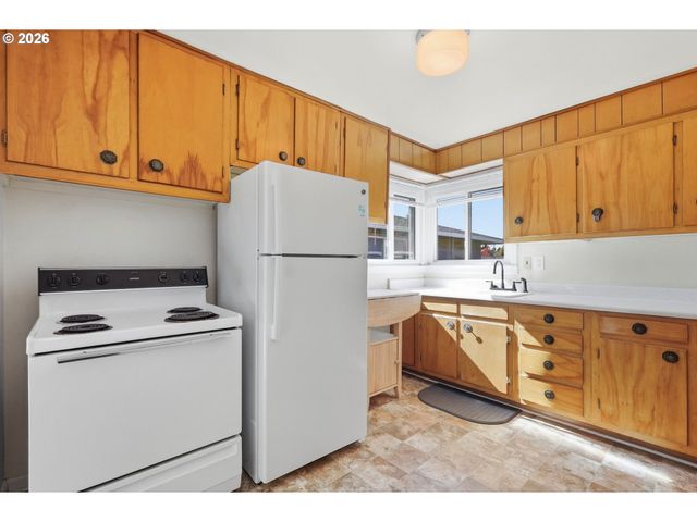 1414 JEFFERSON St Se, Albany, OR 97322