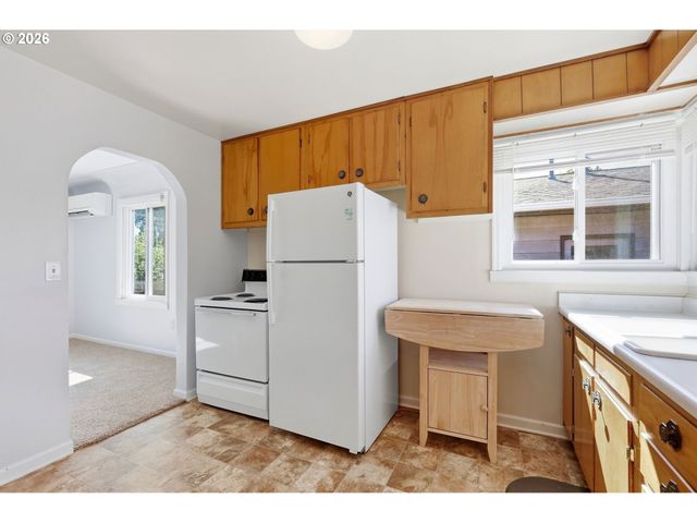1414 JEFFERSON St Se, Albany, OR 97322