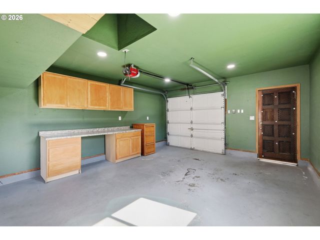 1414 JEFFERSON St Se, Albany, OR 97322