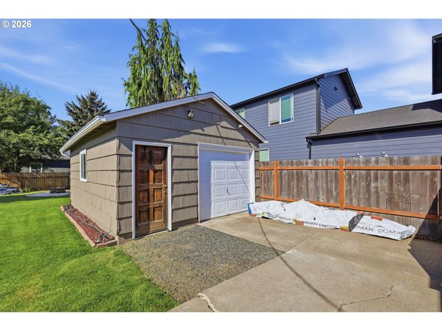 1414 JEFFERSON St Se, Albany, OR 97322