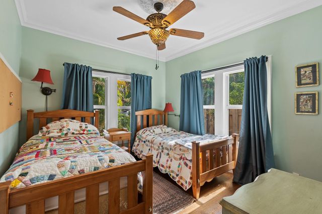 621 SW 14th Ter, Fort Lauderdale, FL 33312