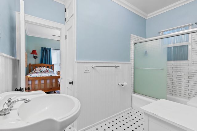 621 SW 14th Ter, Fort Lauderdale, FL 33312