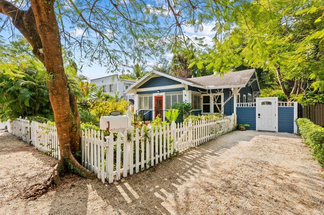 621 SW 14th Ter, Fort Lauderdale, FL 33312