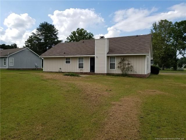111 Hobson Court, Raeford, NC 28376