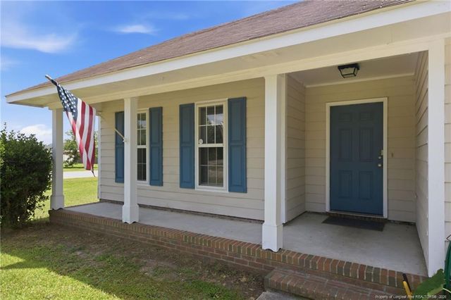 111 Hobson Court, Raeford, NC 28376