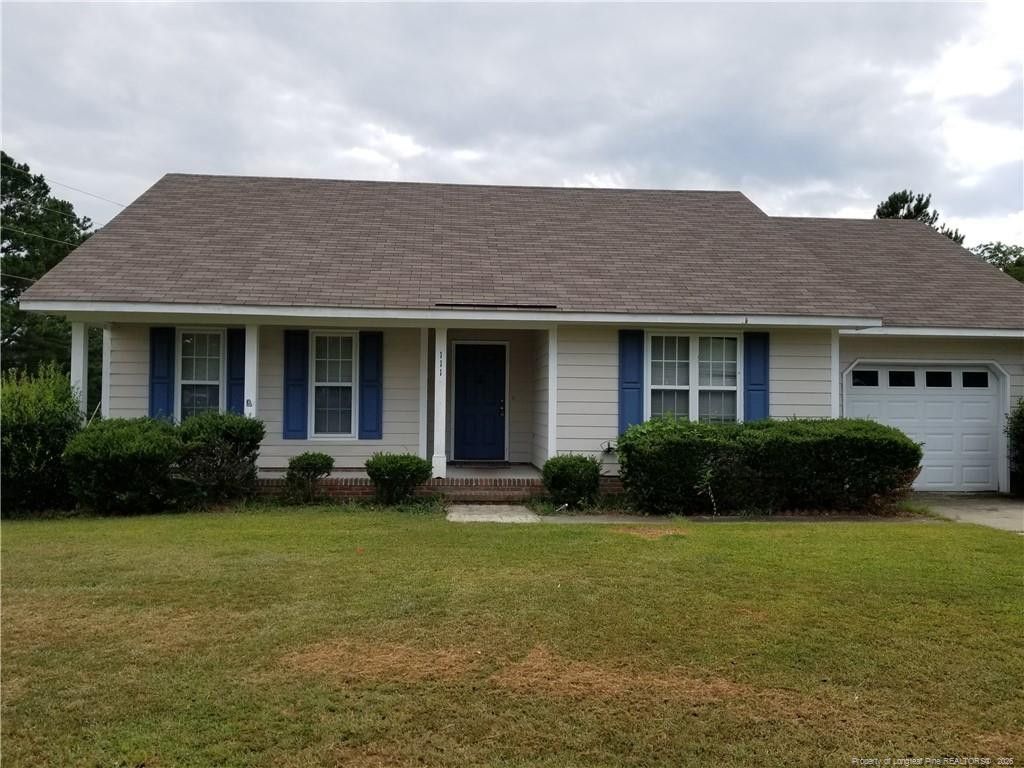 111 Hobson Court, Raeford, NC 28376