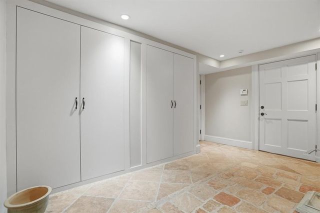3990 E Brookhaven Drive NE, Atlanta, GA 30319