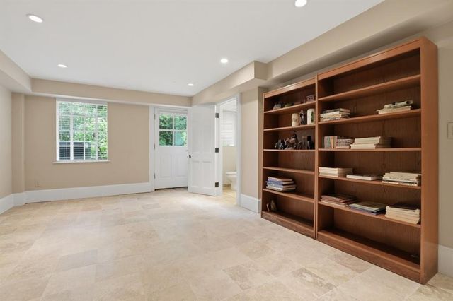 3990 E Brookhaven Drive NE, Atlanta, GA 30319
