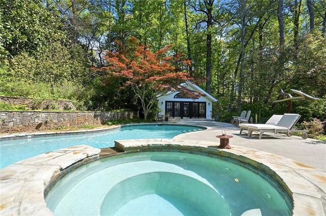 3990 E Brookhaven Drive NE, Atlanta, GA 30319