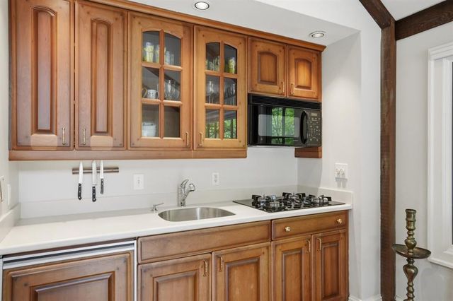 3990 E Brookhaven Drive NE, Atlanta, GA 30319