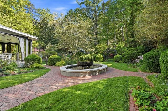 3990 E Brookhaven Drive NE, Atlanta, GA 30319