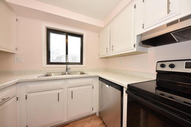 8673 N 73rd STREET, Milwaukee, WI 53223