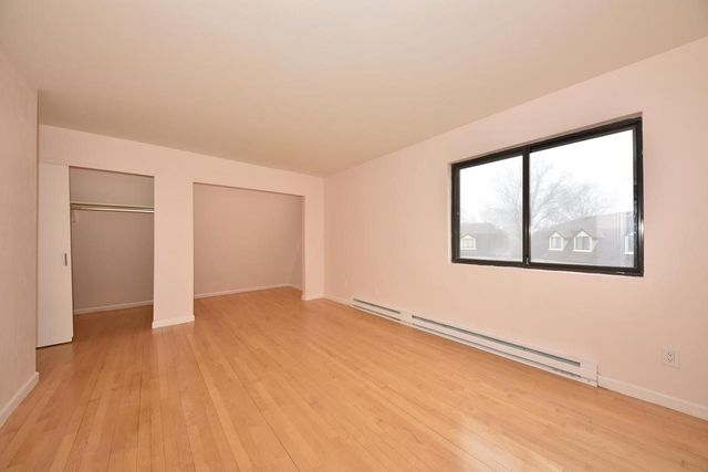 8673 N 73rd STREET, Milwaukee, WI 53223