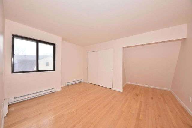 8673 N 73rd STREET, Milwaukee, WI 53223