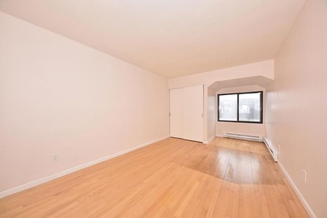 8673 N 73rd STREET, Milwaukee, WI 53223