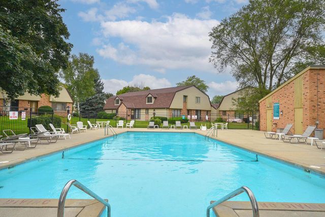 8673 N 73rd STREET, Milwaukee, WI 53223