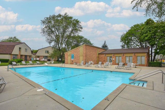 8673 N 73rd STREET, Milwaukee, WI 53223