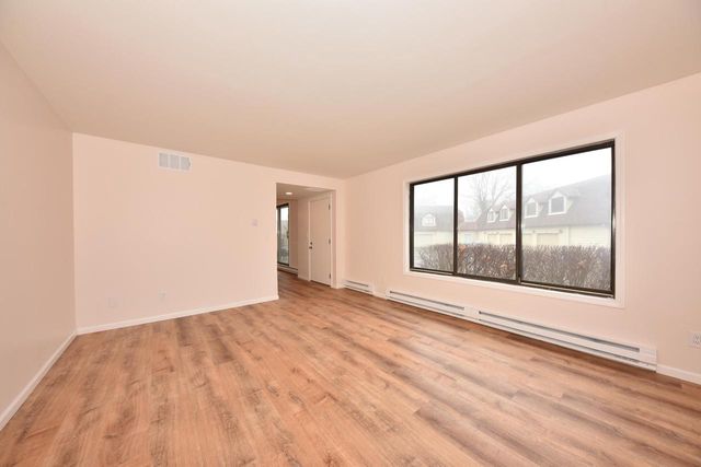 8673 N 73rd STREET, Milwaukee, WI 53223