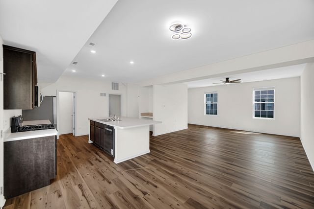 991 Celebration Drive, Aurora, IL 60504