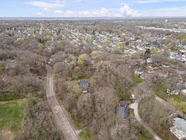 1031 27th Street, Moline, IL 61265