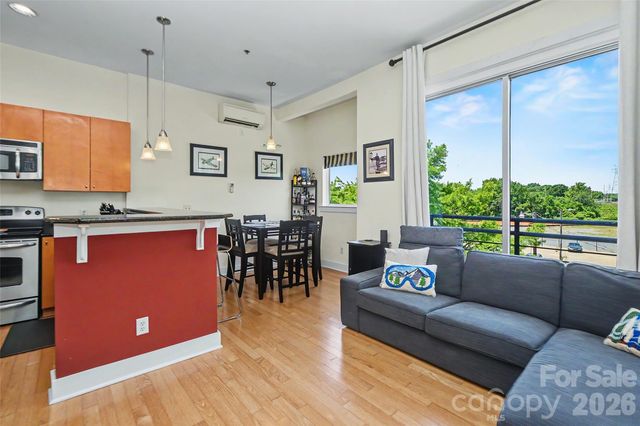 613 Mcninch Street, Charlotte, NC 28208