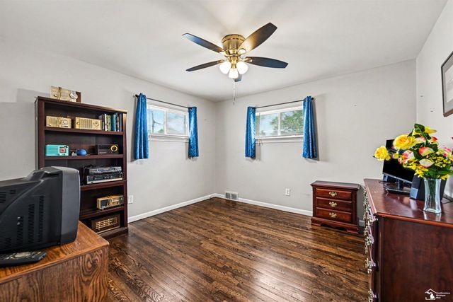 23515 Wohlfeil Street, Taylor, MI 48180
