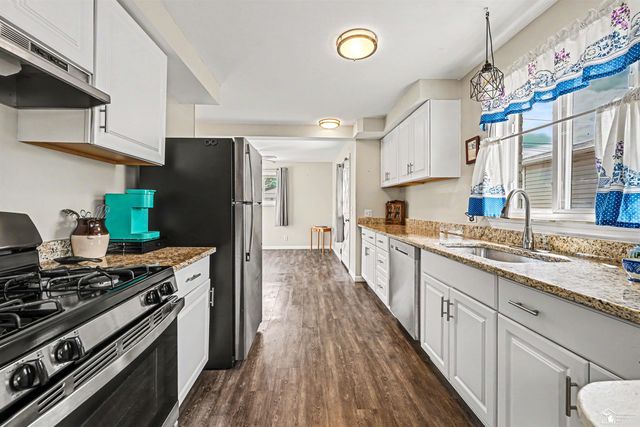 23515 Wohlfeil Street, Taylor, MI 48180
