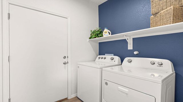 1482 Brillo Del Cielo Street NW, Los Lunas, NM 87031