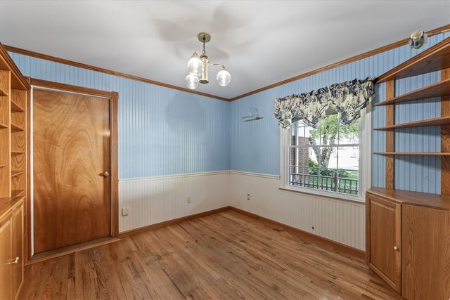 23260 Ennishore Drive, Novi, MI 48375