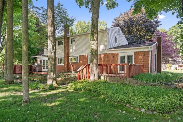 23260 Ennishore Drive, Novi, MI 48375