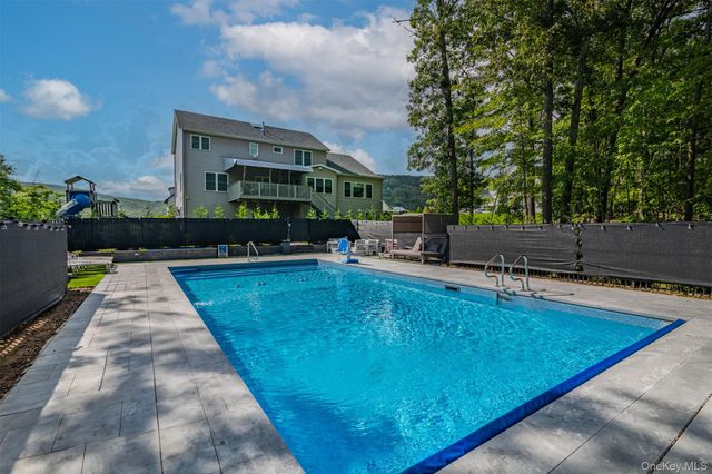 14 Klingher Court, Pomona, NY 10970