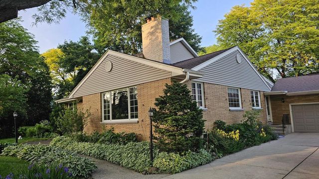 2340 Alta Louise PARKWAY, Brookfield, WI 53045