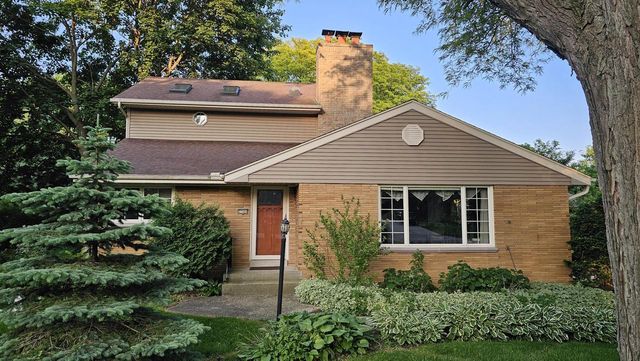 2340 Alta Louise PARKWAY, Brookfield, WI 53045