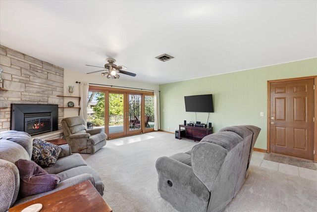 2340 Alta Louise PARKWAY, Brookfield, WI 53045