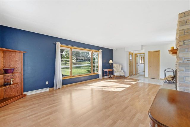 2340 Alta Louise PARKWAY, Brookfield, WI 53045