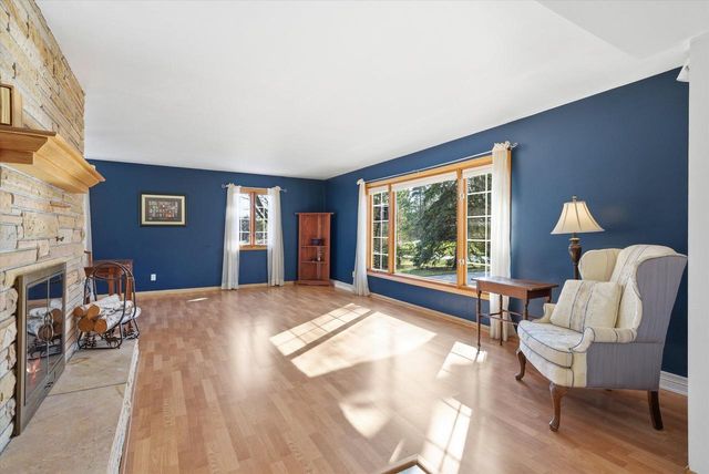 2340 Alta Louise PARKWAY, Brookfield, WI 53045