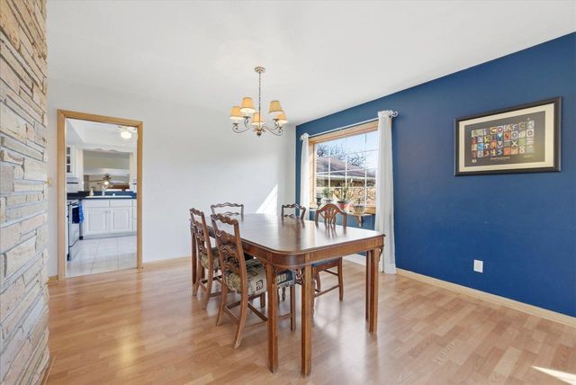 2340 Alta Louise PARKWAY, Brookfield, WI 53045