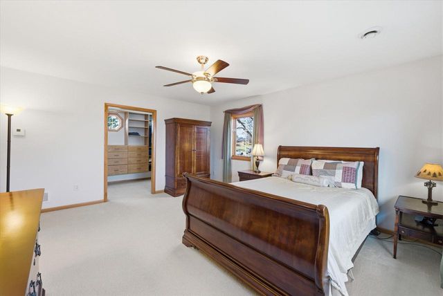 2340 Alta Louise PARKWAY, Brookfield, WI 53045