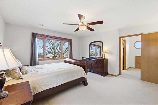 2340 Alta Louise PARKWAY, Brookfield, WI 53045